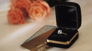 結婚式の費用はいつ払う？支払いのタイミングや方法・注意点を解説