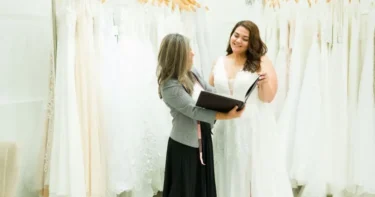 ぽっちゃり花嫁さんに似合うウェディングドレスは？選び方やおすすめドレス